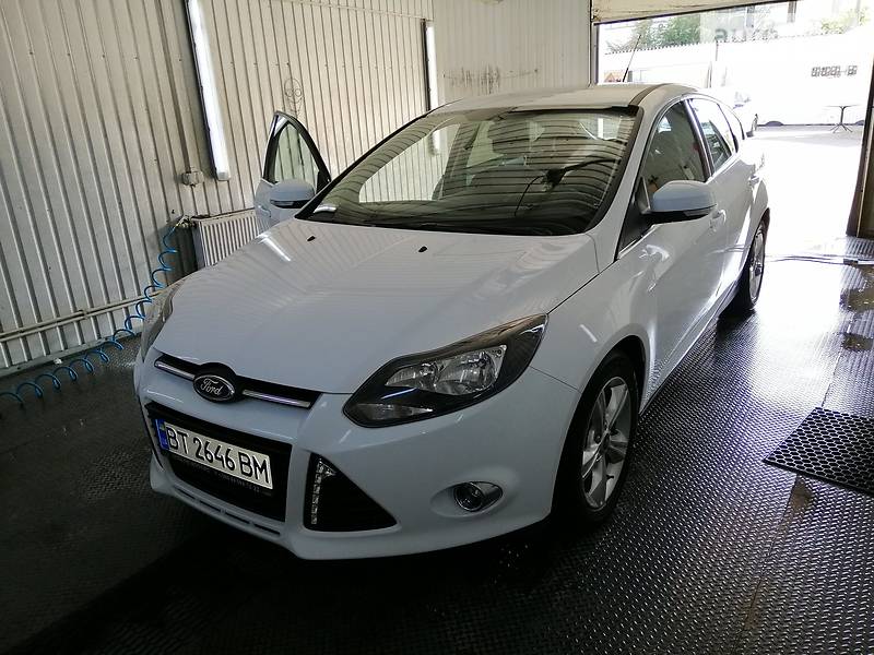 Хетчбек Ford Focus 2013 в 