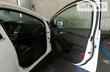 Хетчбек Ford Focus 2013 в 