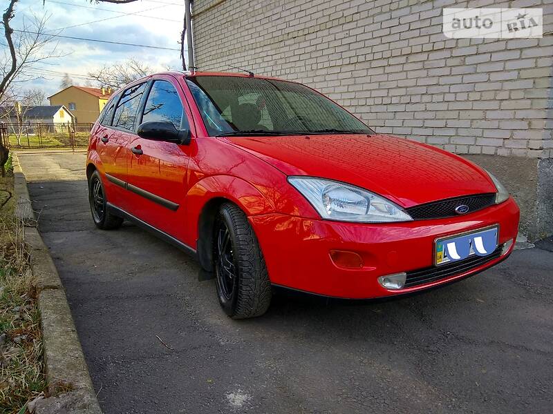 Хетчбек Ford Focus 1998 в 
