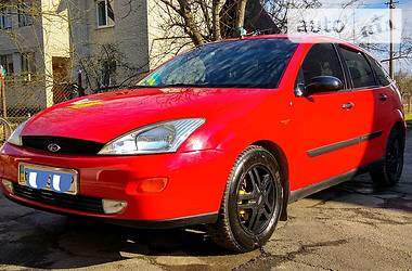 Хетчбек Ford Focus 1998 в 