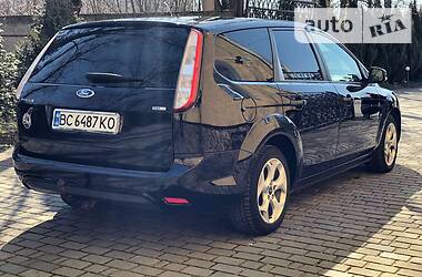 Универсал Ford Focus 2010 в 
