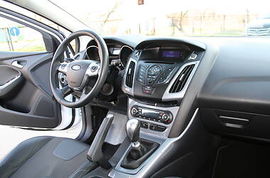 Седан Ford Focus 2011 в 