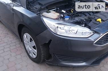 Седан Ford Focus 2015 в 