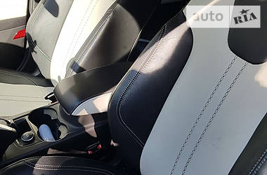 Хетчбек Ford Focus 2013 в 