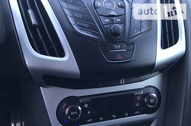 Седан Ford Focus 2012 в 