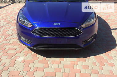 Седан Ford Focus 2015 в 