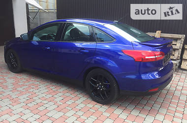 Седан Ford Focus 2015 в 