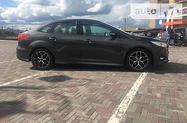 Седан Ford Focus 2015 в 