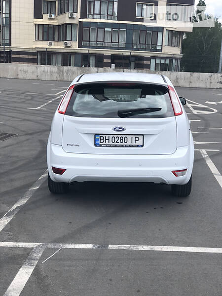 Хэтчбек Ford Focus 2011 в Киеве