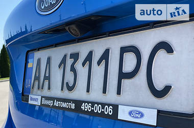 Хетчбек Ford Focus 2016 в 