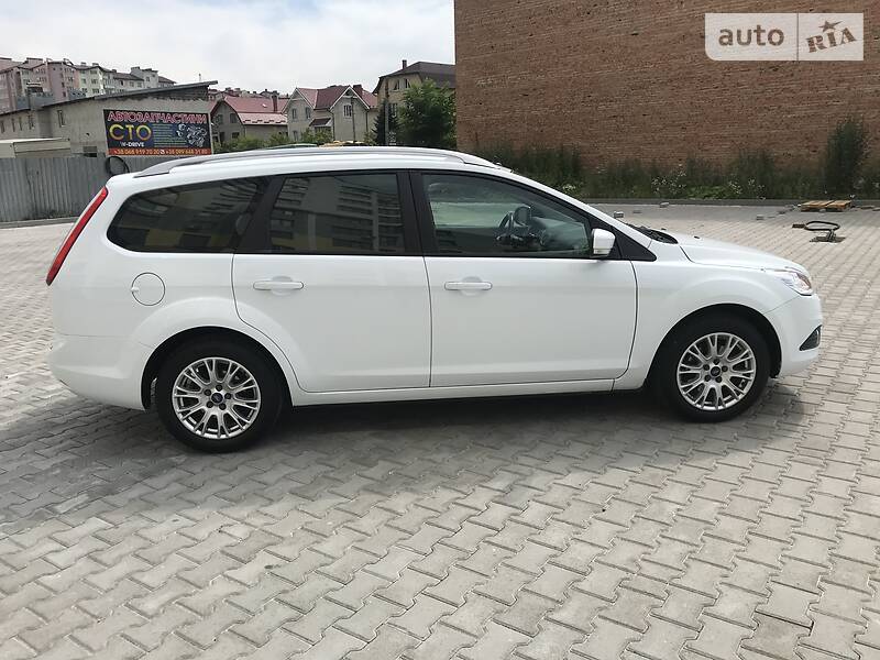 Універсал Ford Focus 2010 в Івано-Франківську