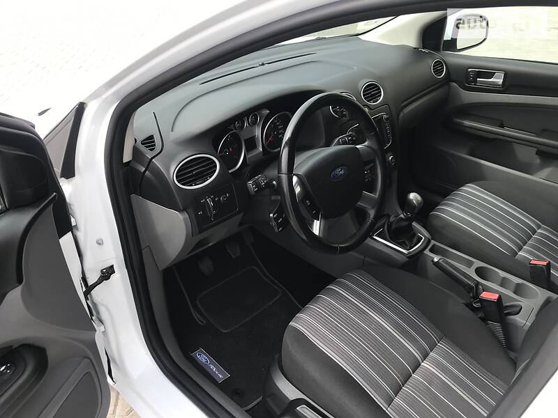 Універсал Ford Focus 2010 в Івано-Франківську