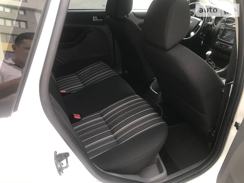 Універсал Ford Focus 2010 в Івано-Франківську