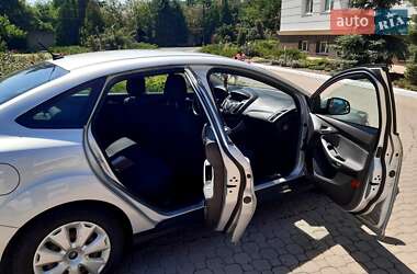 Седан Ford Focus 2013 в 