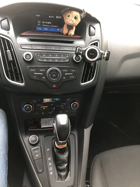 Хетчбек Ford Focus 2015 в Дніпрі