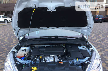 Хетчбек Ford Focus 2016 в 