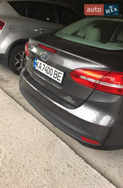 Седан Ford Focus 2014 в 