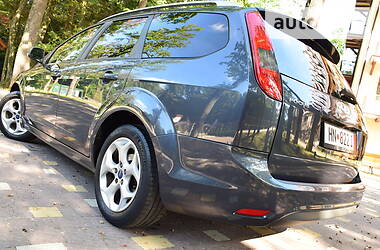 Універсал Ford Focus 2011 в 