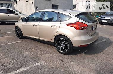 Хэтчбек Ford Focus 2016 в Киеве