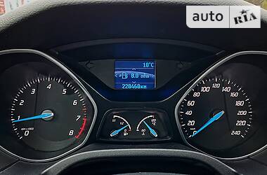 Хэтчбек Ford Focus 2011 в Киеве