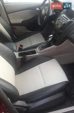 Седан Ford Focus 2015 в 