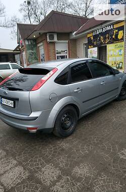 Хэтчбек Ford Focus 2004 в Изюме