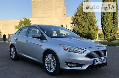 Седан Ford Focus 2015 в Ровно