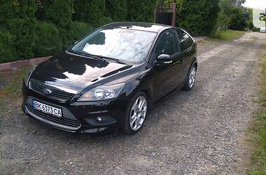 Хэтчбек Ford Focus 2009 в 