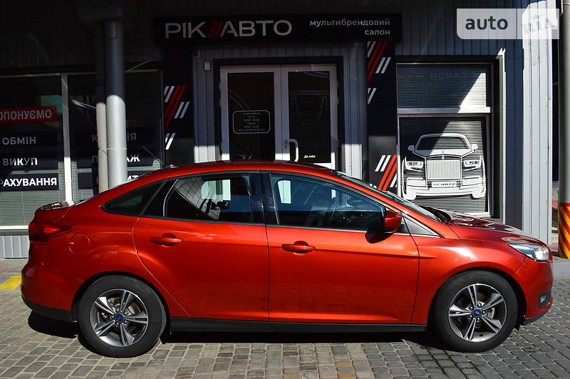 Седан Ford Focus 2018 в 