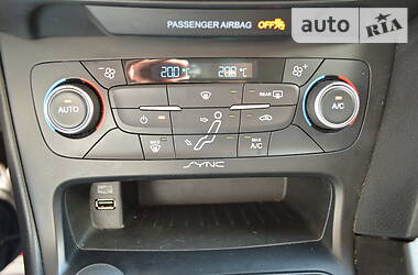 Седан Ford Focus 2018 в 