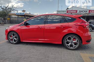 Хэтчбек Ford Focus 2015 в Харькове