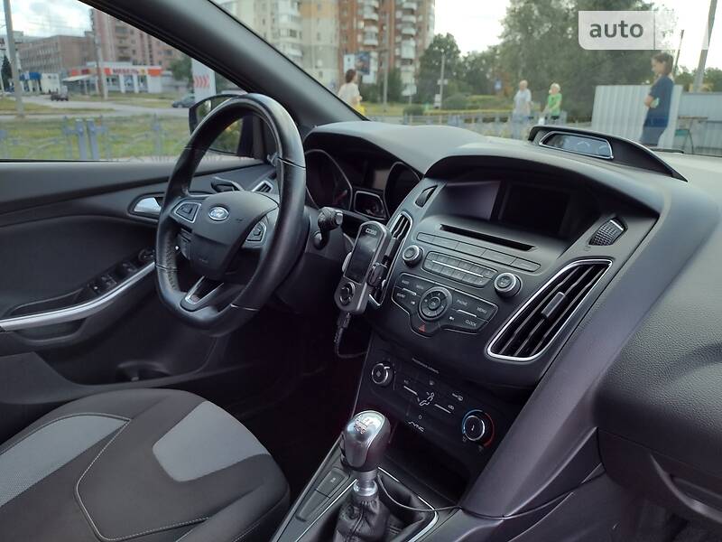 Хэтчбек Ford Focus 2015 в Харькове