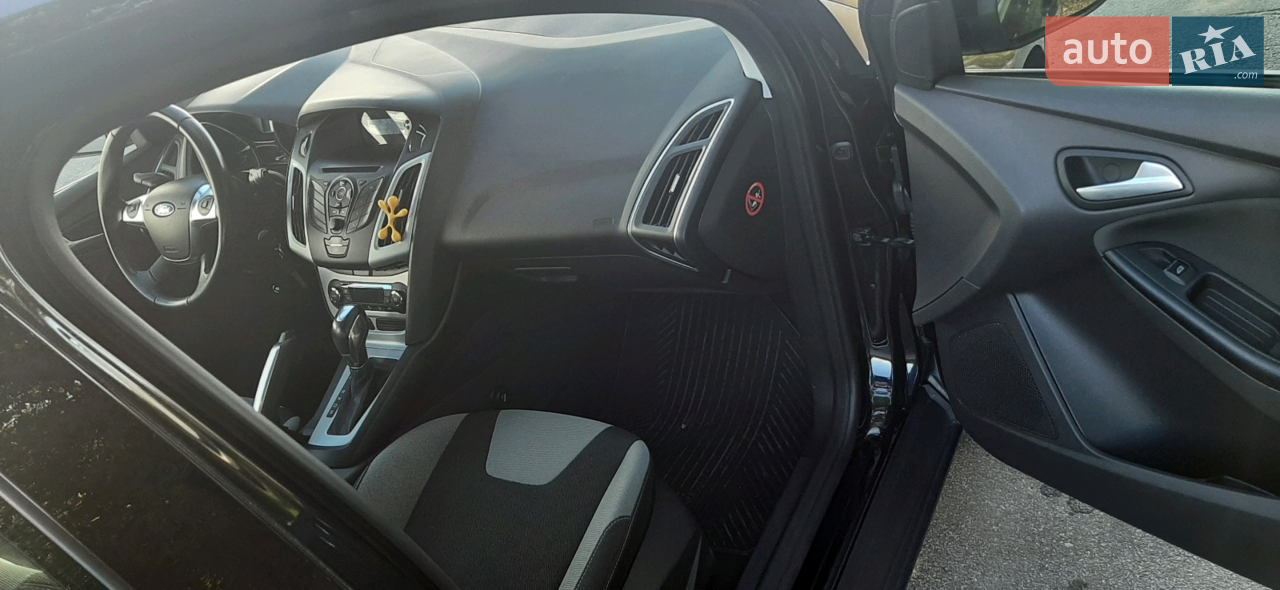 2011 Ford Focus - мініатюра 12