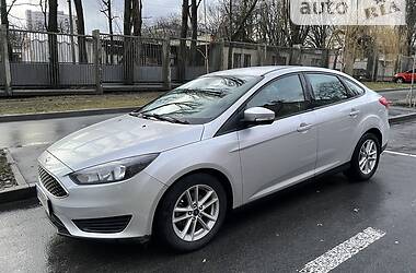 Седан Ford Focus 2016 в Киеве