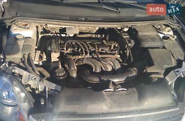 Хэтчбек Ford Focus 2011 в 