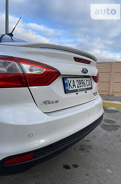 Седан Ford Focus 2014 в Киеве