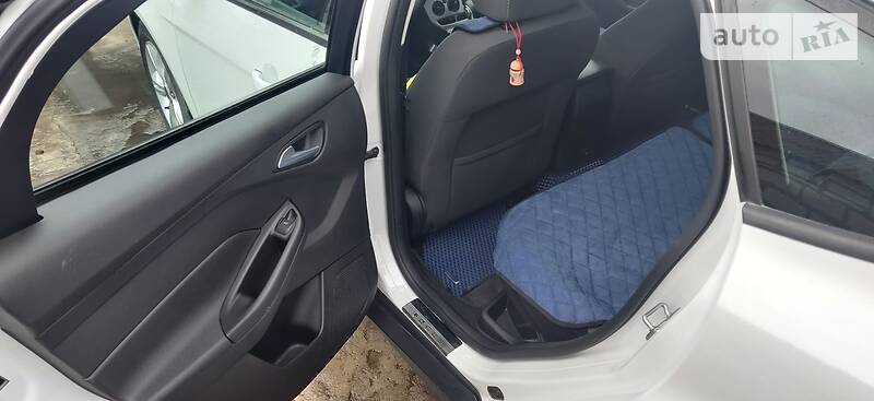 Хэтчбек Ford Focus 2014 в Запорожье