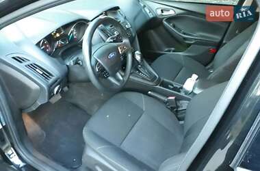 Седан Ford Focus 2015 в 
