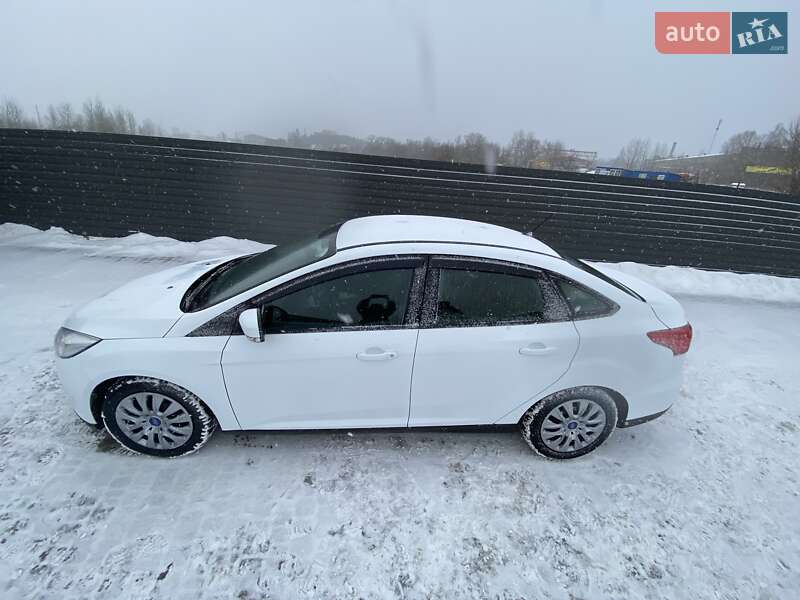 Седан Ford Focus 2017 в Ладыжине фото 11 Седан Ford Focus 2017 в Ладыжине