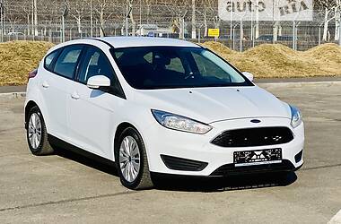 Хетчбек Ford Focus 2016 в 