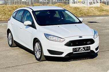 Хетчбек Ford Focus 2016 в 