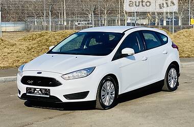 Хетчбек Ford Focus 2016 в 