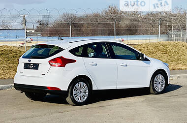 Хетчбек Ford Focus 2016 в 