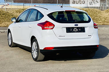 Хетчбек Ford Focus 2016 в 