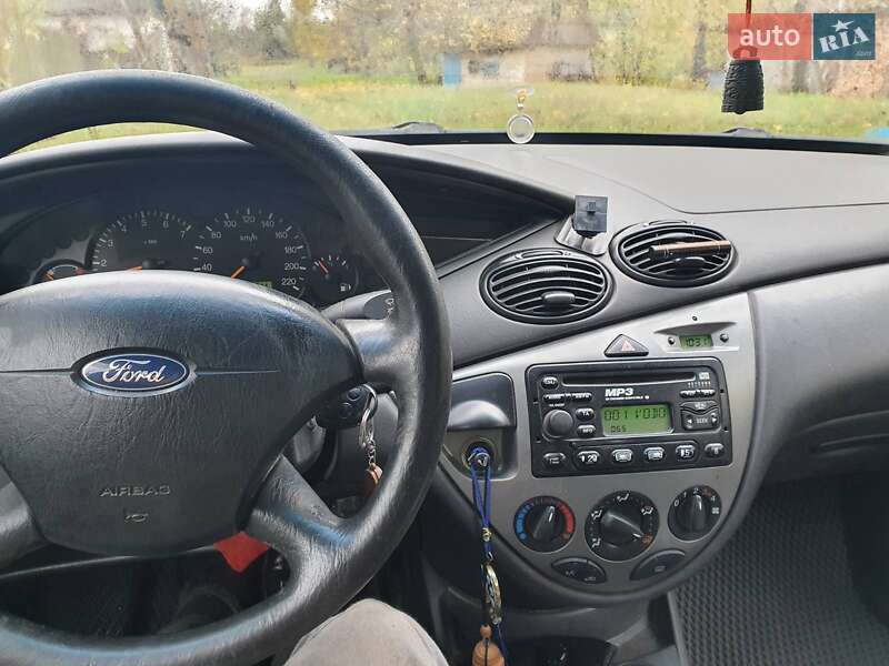 Седан Ford Focus 2004 в Чернигове