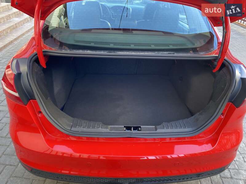 Седан Ford Focus 2016 в Киеве