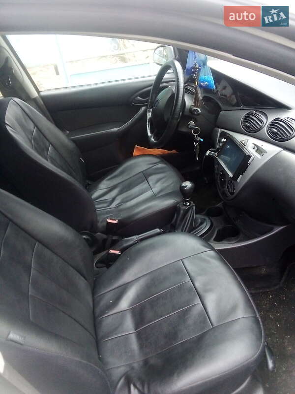 Универсал Ford Focus 2003 в Могилев-Подольске