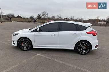 Хэтчбек Ford Focus 2018 в 