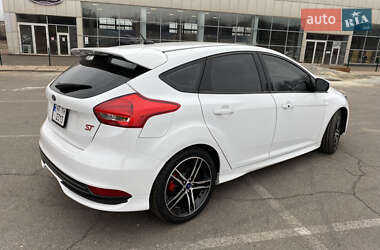 Хэтчбек Ford Focus 2018 в 