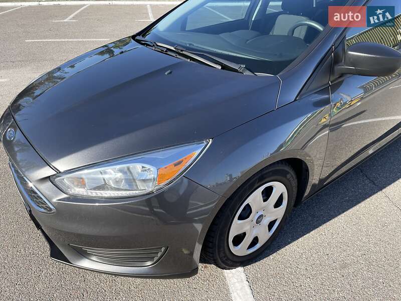 Седан Ford Focus 2016 в Киеве